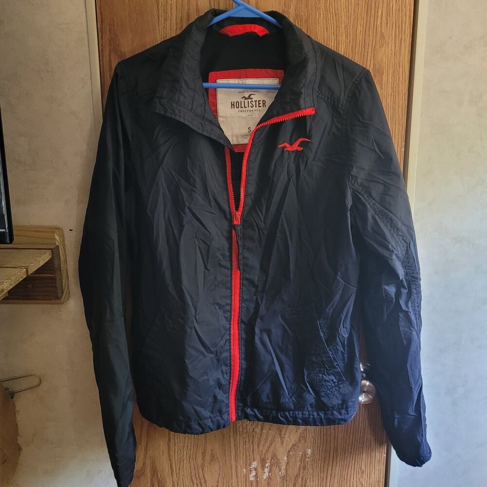 Hollister Mens Small Navy Blue Windbreaker Jacket Red Trim Lightweight Y2K Sport
